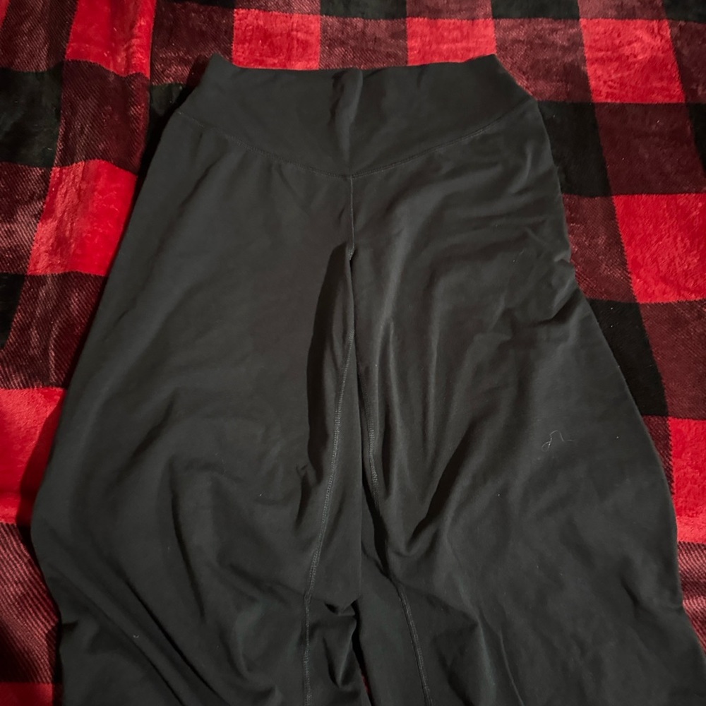 Old Navy Active Black PowerChill Pants - Picture 2 of 7